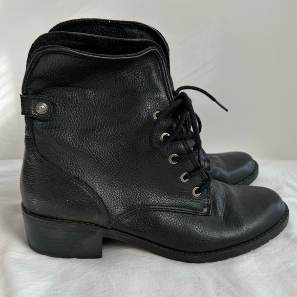Anne Klein Shoes - AK Anne Klein like new Black Boots